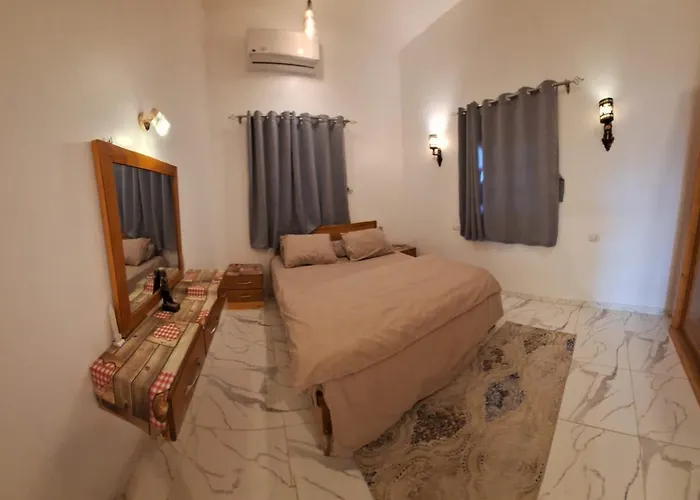 Amenhotep Apartments